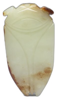 商汉玉蝉,蝉形浮雕,线条流畅,质温润,刻纹简洁,工艺精湛,展现古典美学