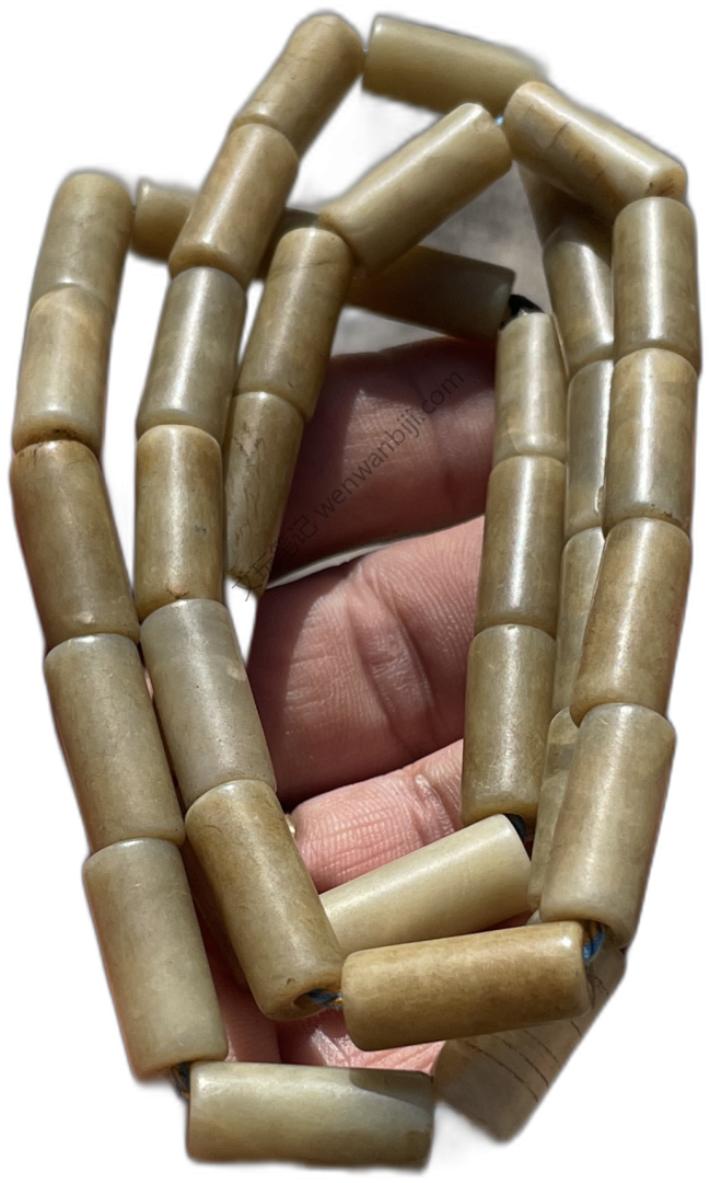 玉管项链。造型精美,工艺精湛,古韵流传。