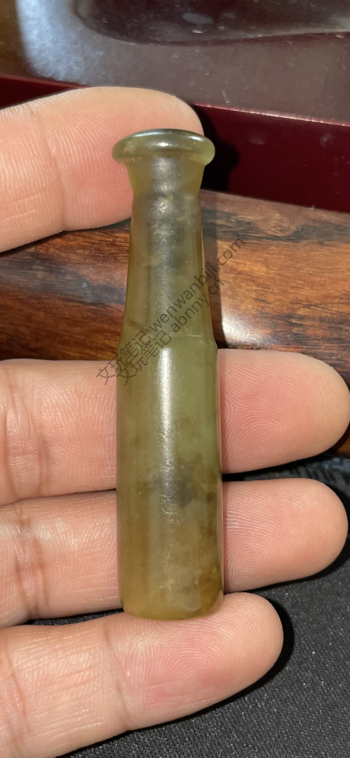乡集寻宝日记:人山人海里淘到的老烟嘴,玉质太润了 - 玉石 清代