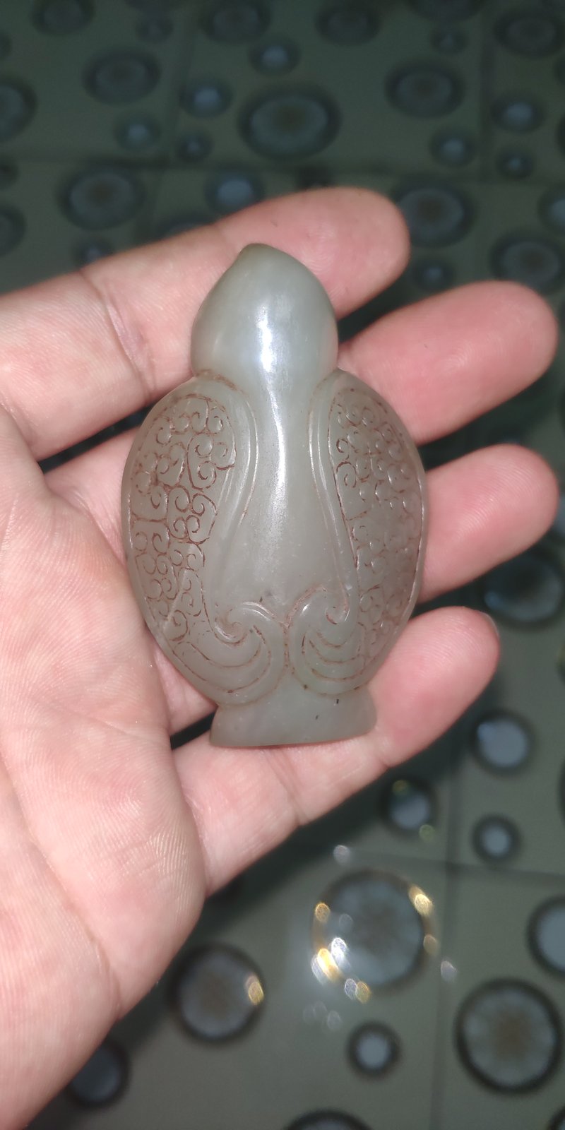 白玉鹅形把件_翅膀阴线卷云纹填沁_明清风格玉鹅把玩