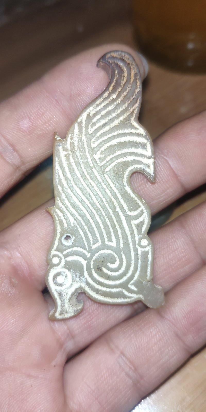 仿古凤鸟形玉佩_灰绿地方玉阴线卷云纹_现代仿古挂件