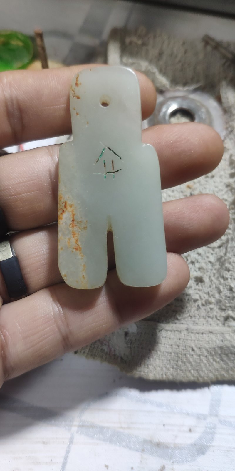 青玉长条片饰_一端分叉素面佩件 - 玉石 现代