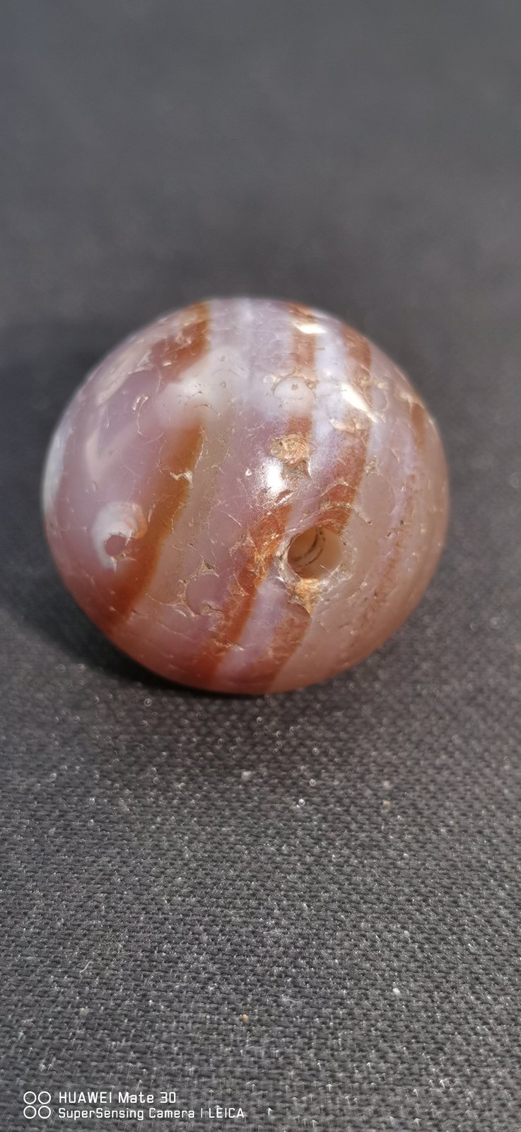 粉紫玛瑙圆珠_乳白橙红条带单珠把玩